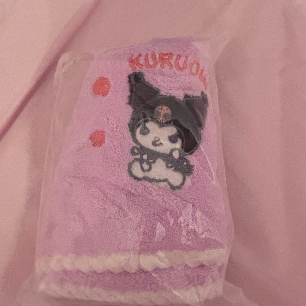 Towel - Picture 2 of 6
